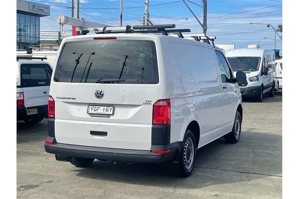 2016 Volkswagen Transporter TDI250 Runner T6 SWB