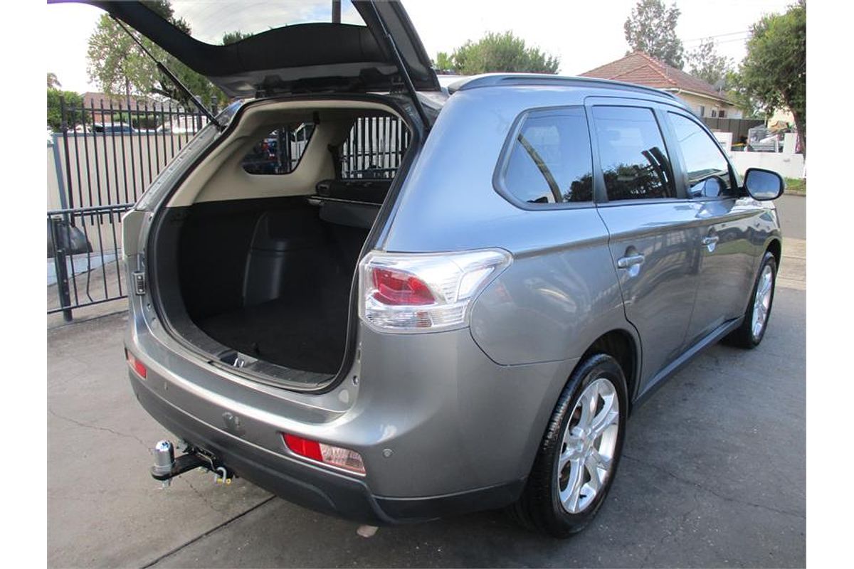 2013 Mitsubishi OUTLANDER LS (4x2) ZJ MY14
