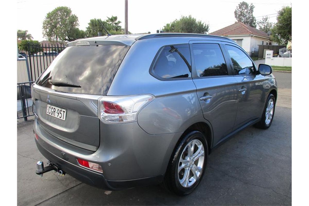 2013 Mitsubishi OUTLANDER LS (4x2) ZJ MY14