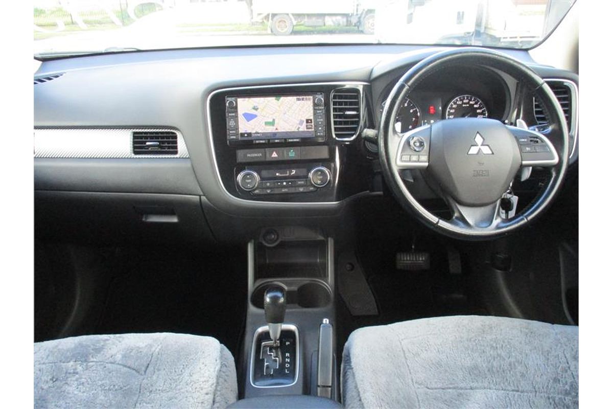 2013 Mitsubishi OUTLANDER LS (4x2) ZJ MY14