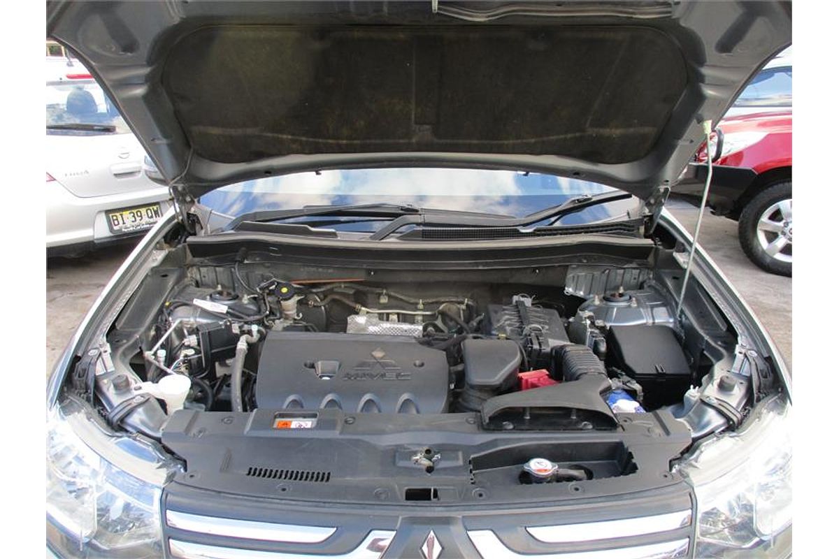 2013 Mitsubishi OUTLANDER LS (4x2) ZJ MY14