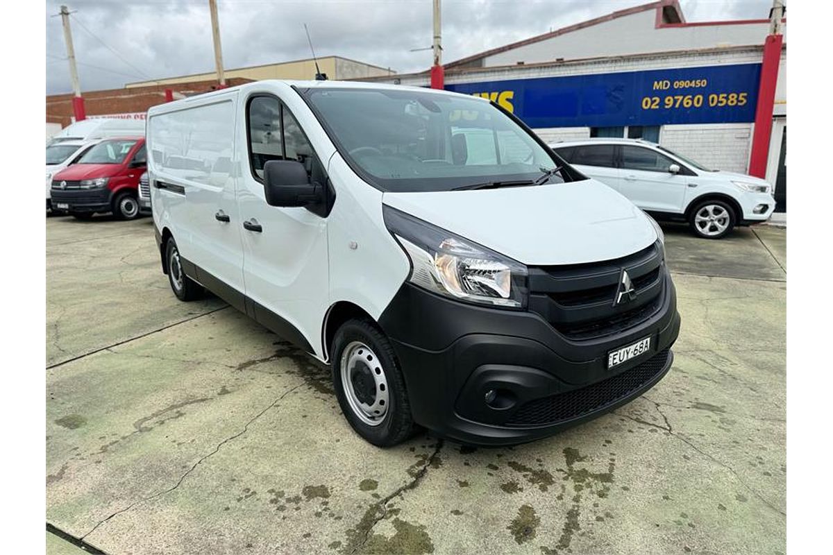 2022 Mitsubishi Express GLX+ SN LWB