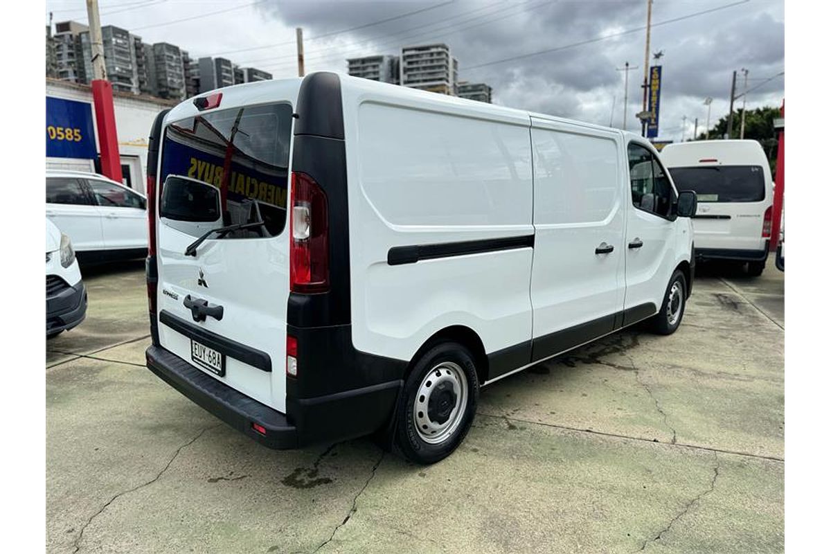 2022 Mitsubishi Express GLX+ SN LWB