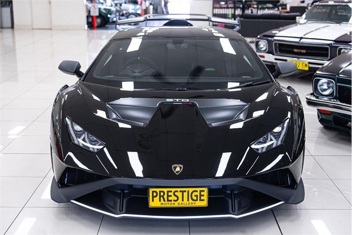 2023 Lamborghini Huracan STO 724
