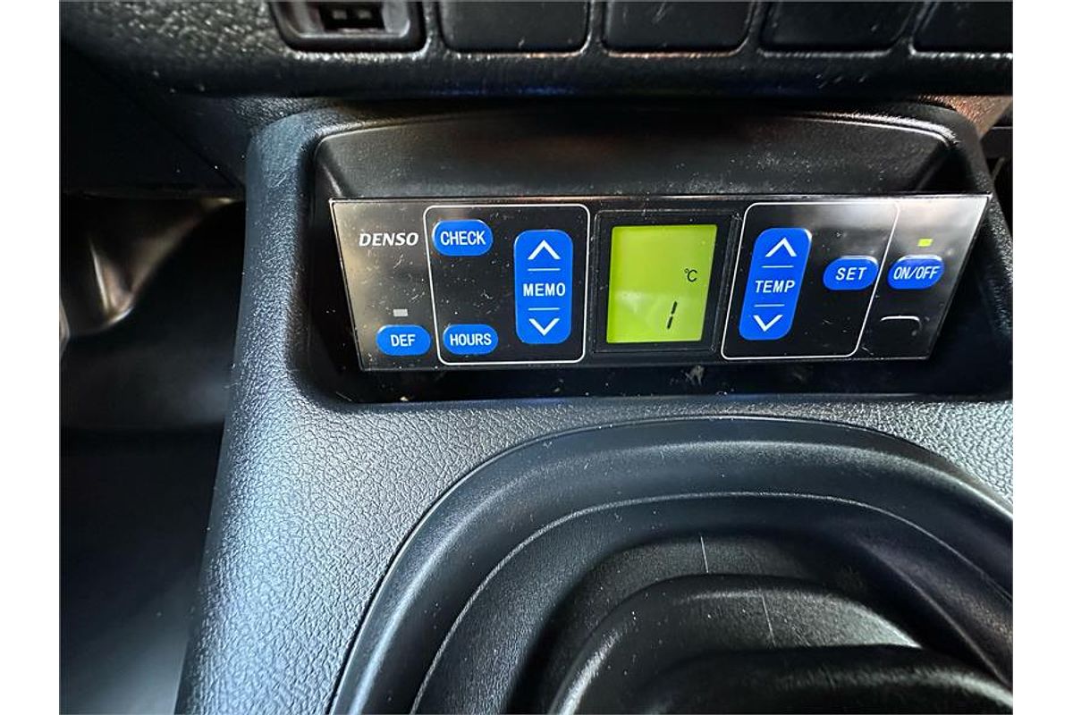 2016 Toyota HILUX WORKMATE GUN122R