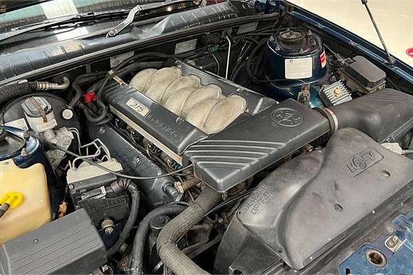 1996 HSV SENATOR 215i VS