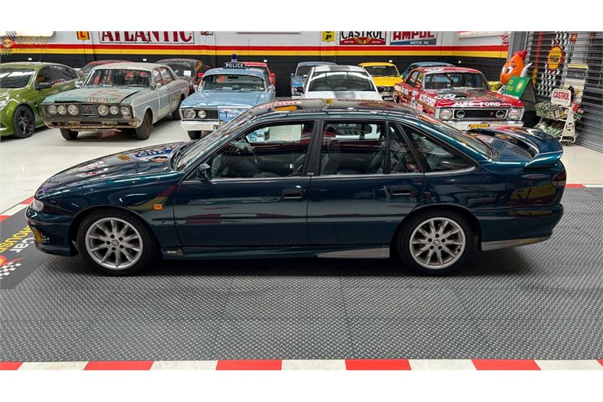 1996 HSV SENATOR 215i VS