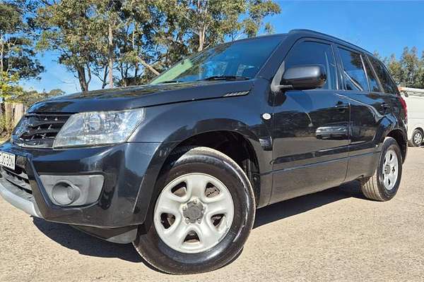 2013 Suzuki Grand Vitara Urban JB