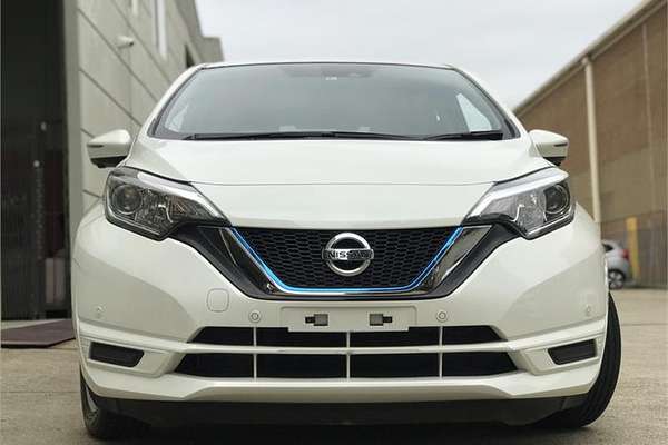 2018 Nissan NOTE e-POWER X (HYBRID) HE12