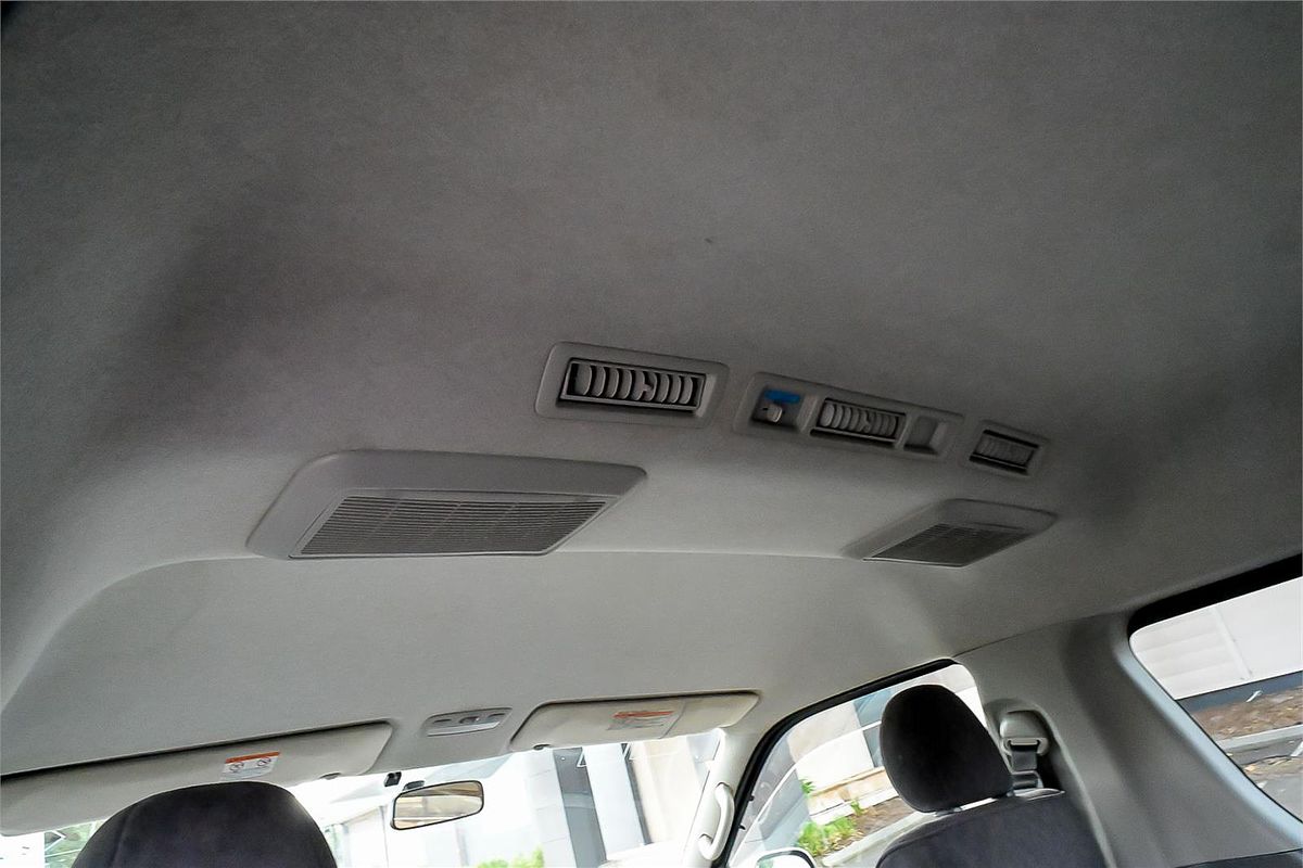 2010 Toyota Hiace GL TRH214
