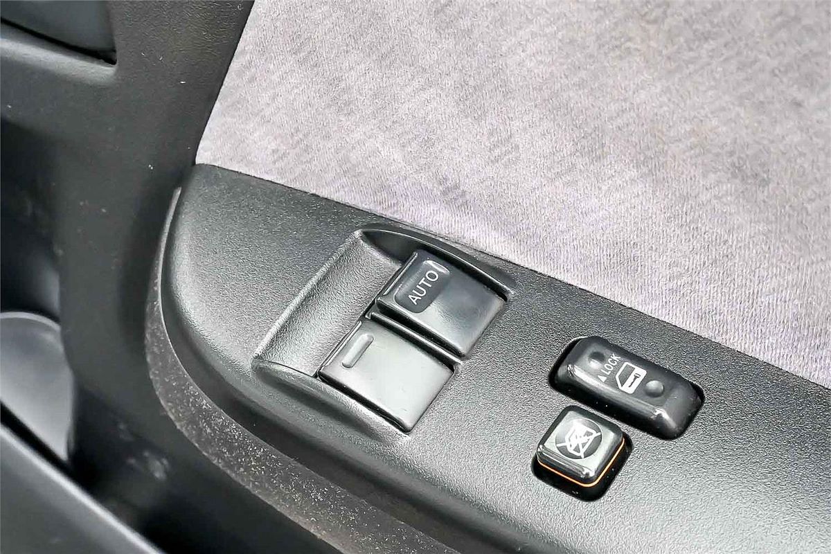 2010 Toyota Hiace GL TRH214