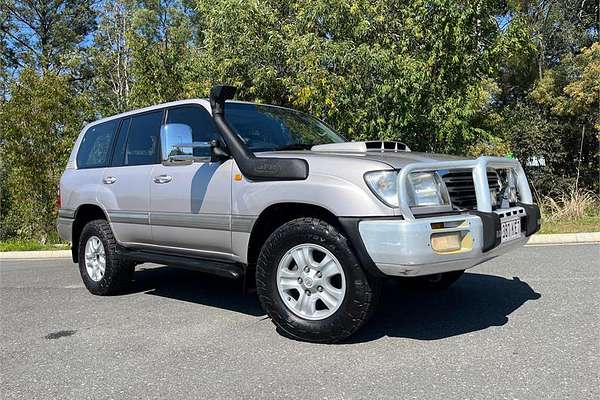 2003 Toyota Landcruiser Sahara HDJ100R
