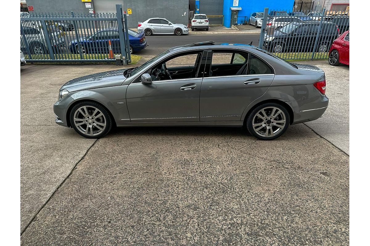 2011 Mercedes-Benz C-Class C250 BlueEFFICIENCY Avantgarde W204