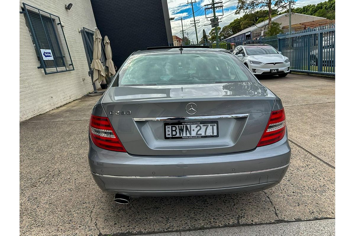 2011 Mercedes-Benz C-Class C250 BlueEFFICIENCY Avantgarde W204