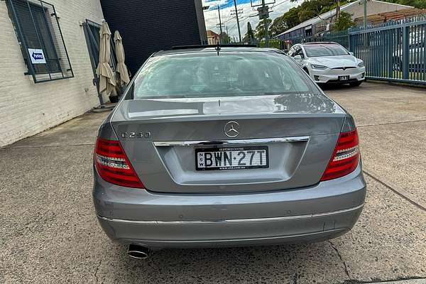 2011 Mercedes-Benz C-Class C250 BlueEFFICIENCY Avantgarde W204