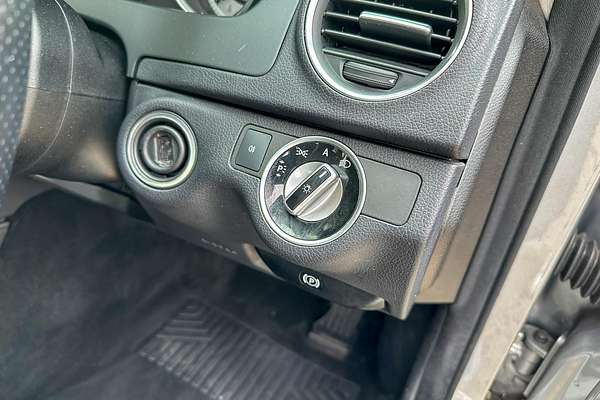 2011 Mercedes-Benz C-Class C250 BlueEFFICIENCY Avantgarde W204