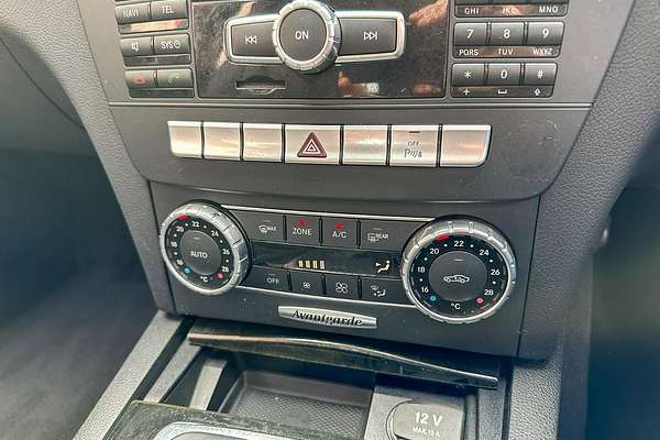 2011 Mercedes-Benz C-Class C250 BlueEFFICIENCY Avantgarde W204
