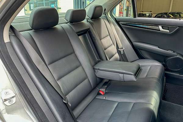 2011 Mercedes-Benz C-Class C250 BlueEFFICIENCY Avantgarde W204