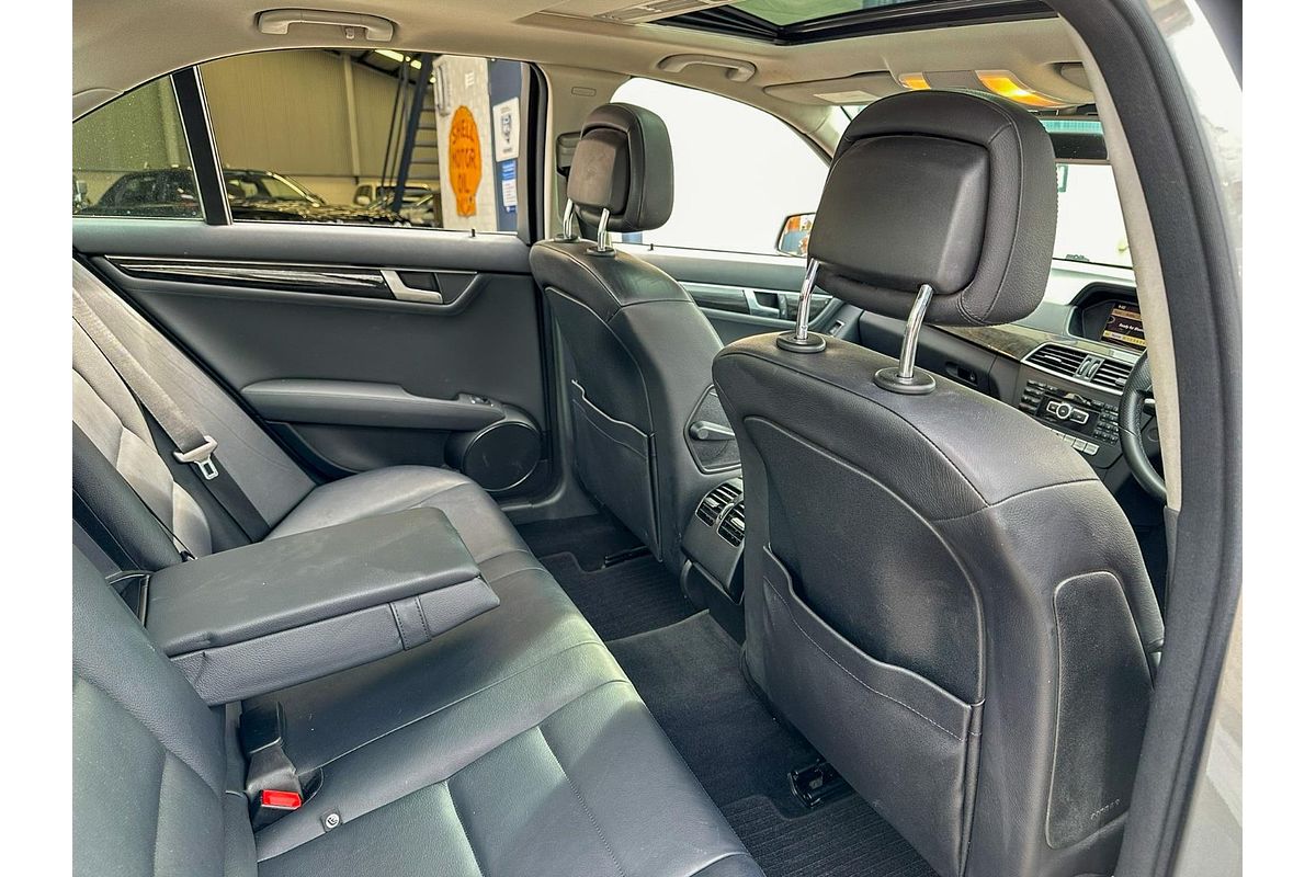 2011 Mercedes-Benz C-Class C250 BlueEFFICIENCY Avantgarde W204