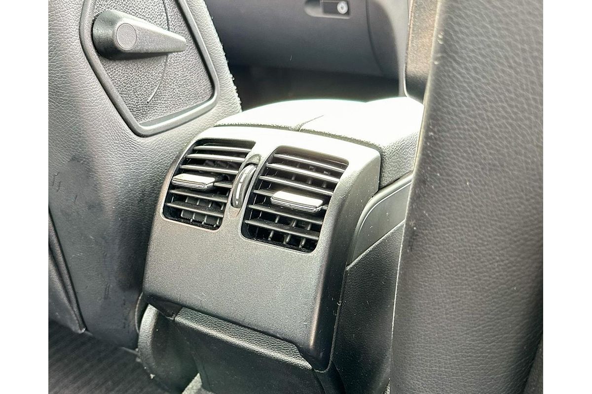 2011 Mercedes-Benz C-Class C250 BlueEFFICIENCY Avantgarde W204