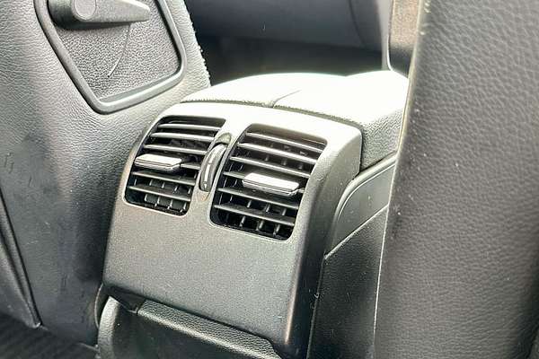 2011 Mercedes-Benz C-Class C250 BlueEFFICIENCY Avantgarde W204