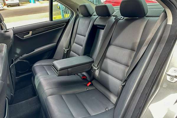2011 Mercedes-Benz C-Class C250 BlueEFFICIENCY Avantgarde W204