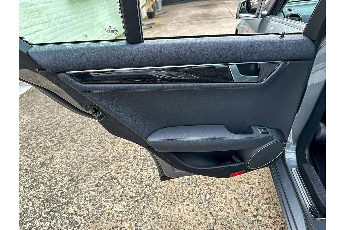 2011 Mercedes-Benz C-Class C250 BlueEFFICIENCY Avantgarde W204
