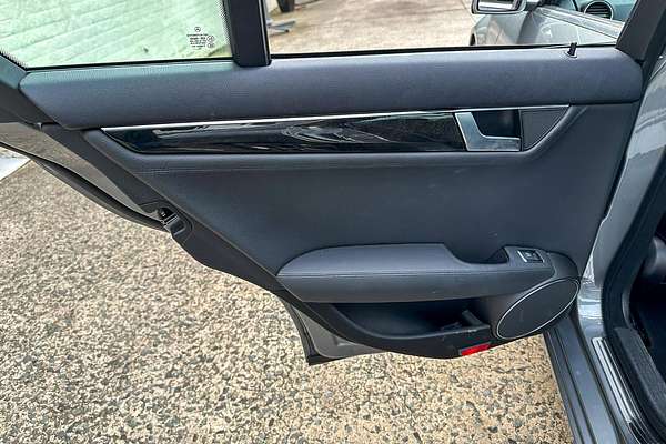 2011 Mercedes-Benz C-Class C250 BlueEFFICIENCY Avantgarde W204