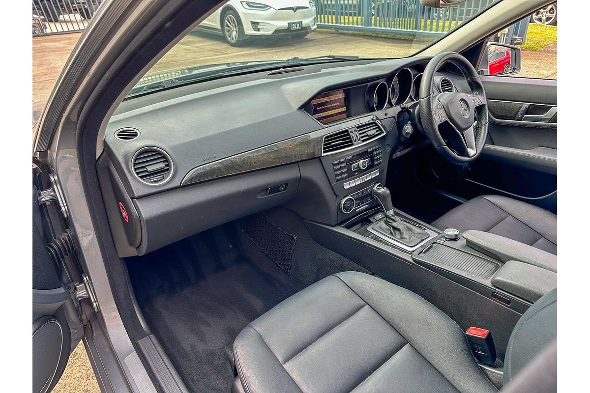 2011 Mercedes-Benz C-Class C250 BlueEFFICIENCY Avantgarde W204