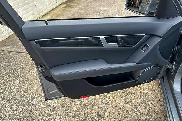 2011 Mercedes-Benz C-Class C250 BlueEFFICIENCY Avantgarde W204