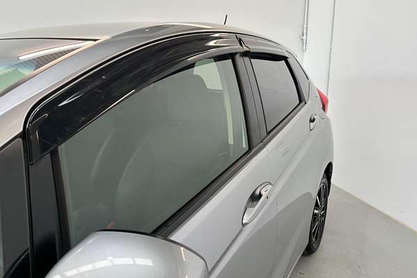 2014 Honda FIT HYBRID L PKG L PKG GP5