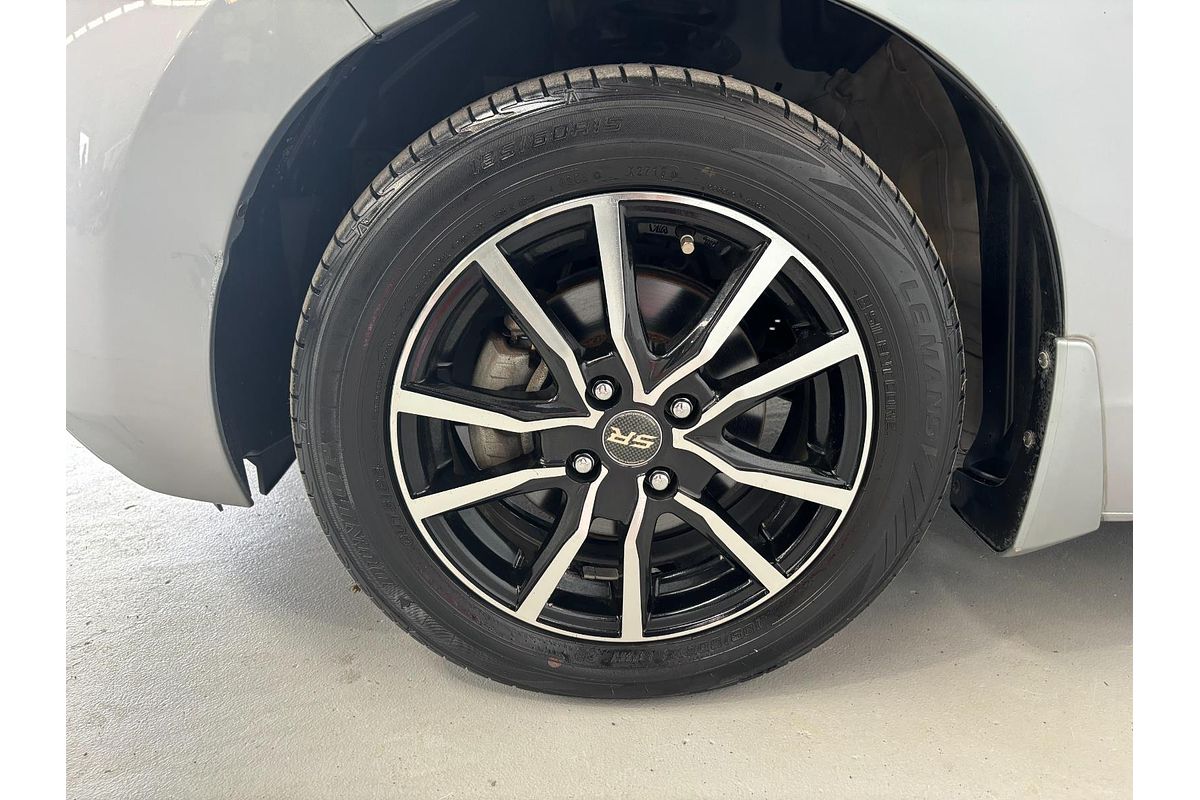 2014 Honda FIT HYBRID L PKG L PKG GP5
