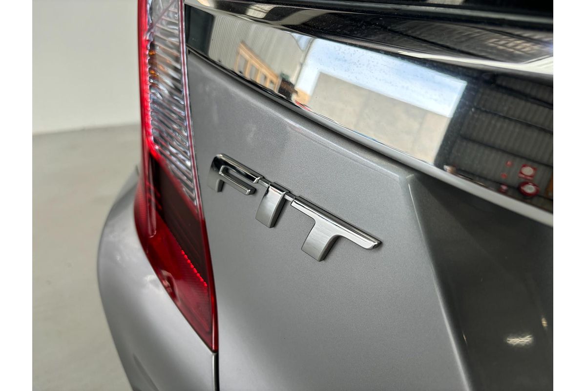 2014 Honda FIT HYBRID L PKG L PKG GP5