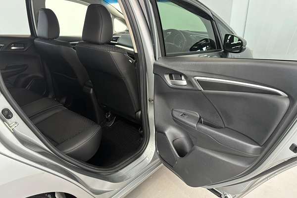 2014 Honda FIT HYBRID L PKG L PKG GP5