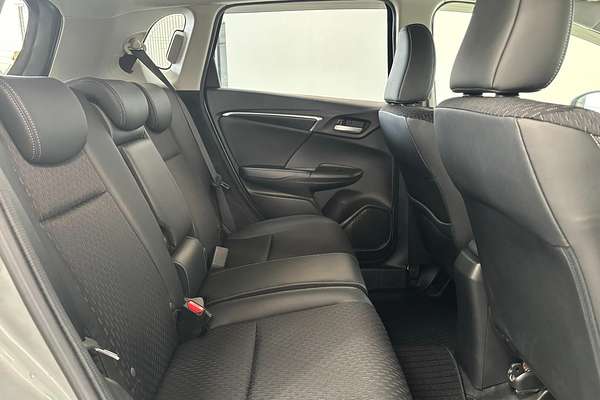 2014 Honda FIT HYBRID L PKG L PKG GP5