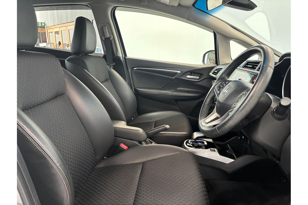 2014 Honda FIT HYBRID L PKG L PKG GP5