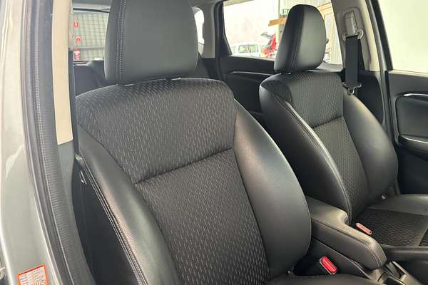 2014 Honda FIT HYBRID L PKG L PKG GP5