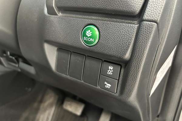 2014 Honda FIT HYBRID L PKG L PKG GP5