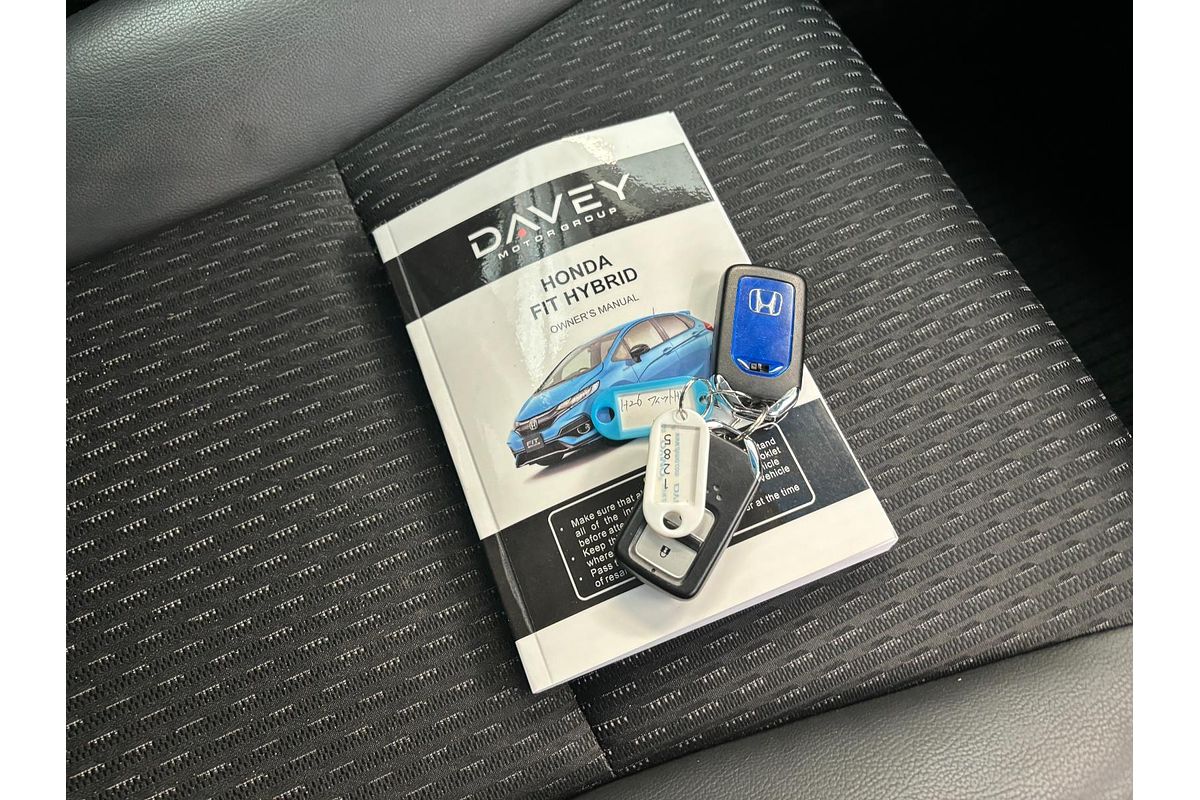 2014 Honda FIT HYBRID L PKG L PKG GP5