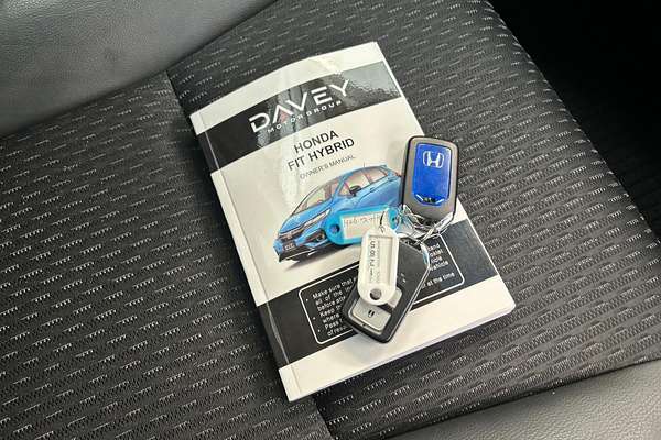 2014 Honda FIT HYBRID L PKG L PKG GP5