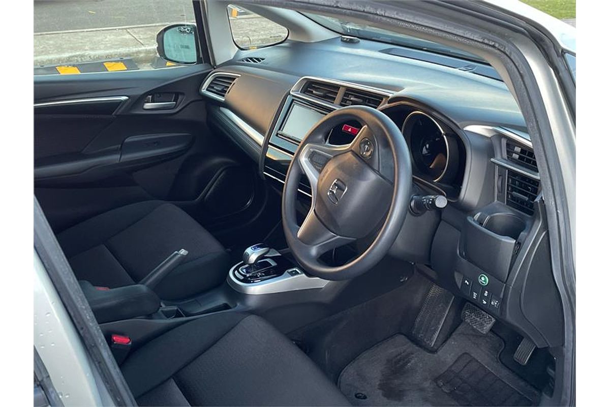 2015 Honda FIT HYBRID F PKG F PKG GP5