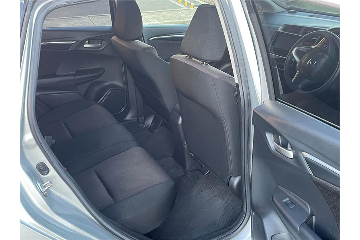 2015 Honda FIT HYBRID F PKG F PKG GP5