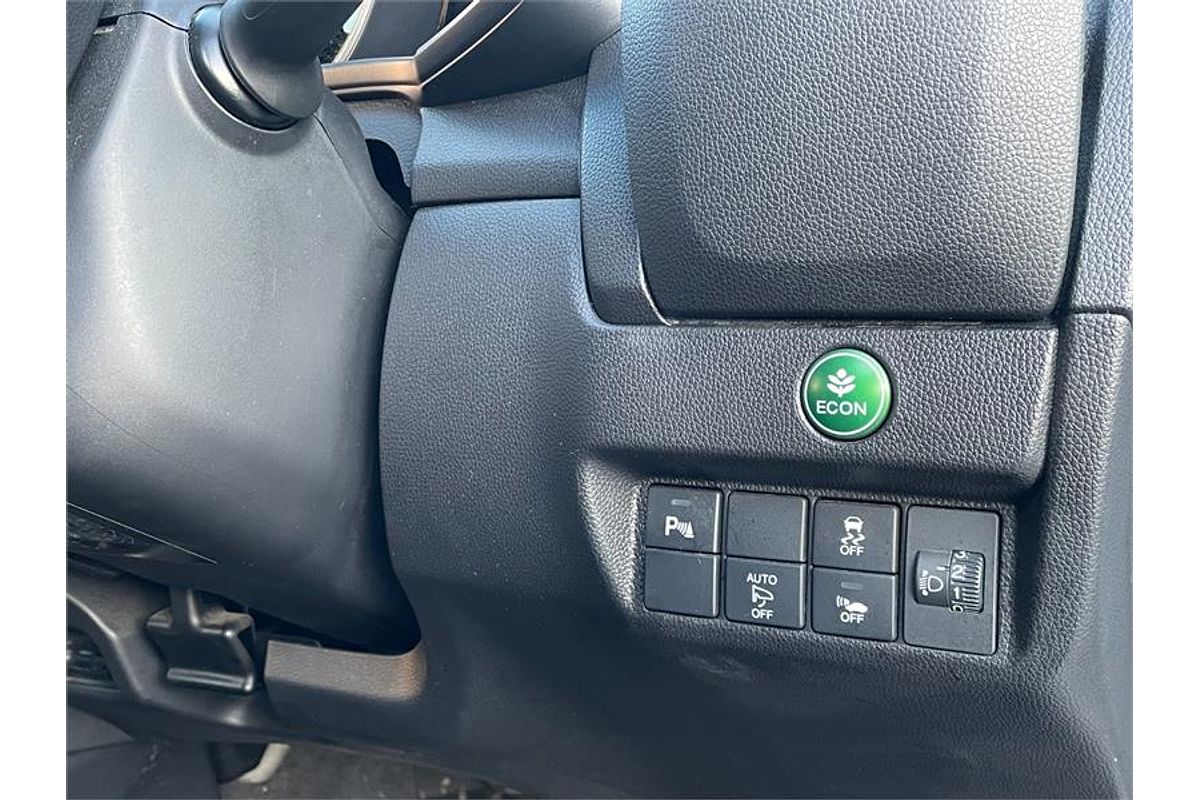 2015 Honda FIT HYBRID F PKG F PKG GP5