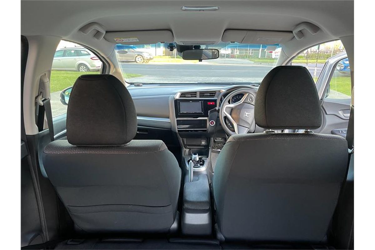 2015 Honda FIT HYBRID F PKG F PKG GP5