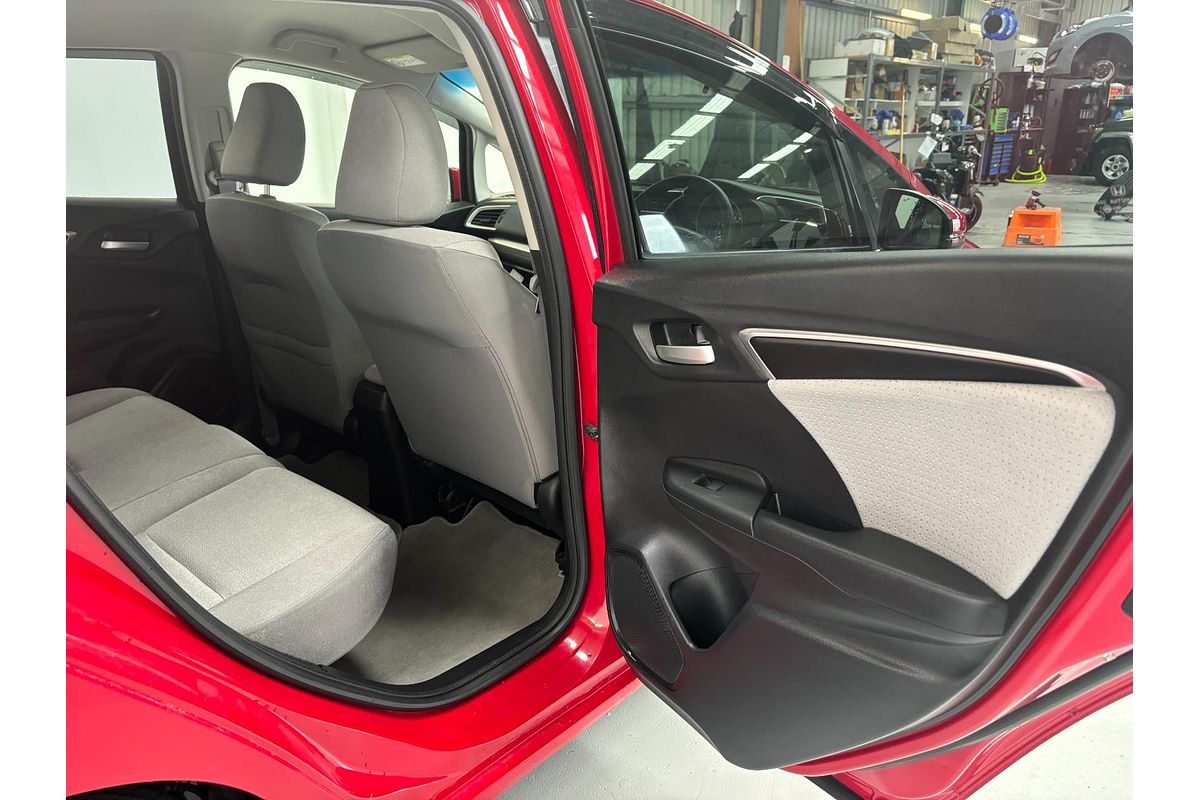 2015 Honda FIT HYBRID F PKG F PKG GP5