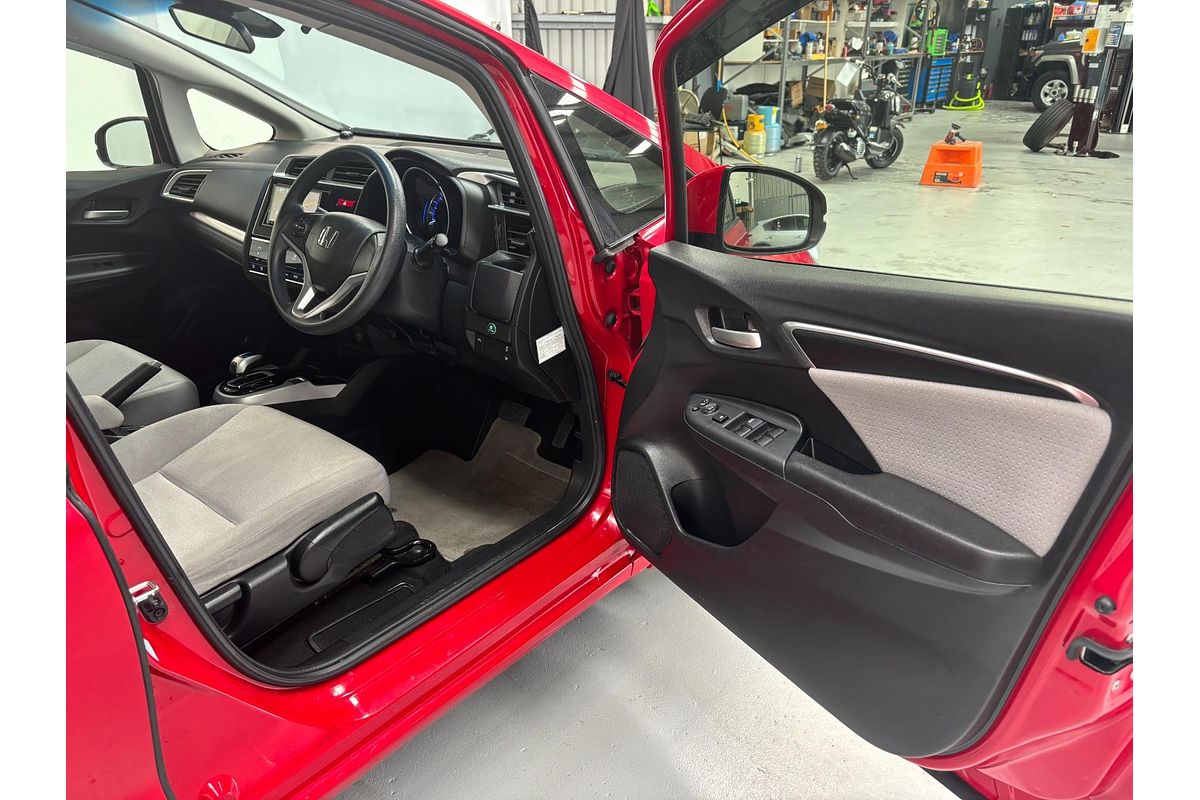 2015 Honda FIT HYBRID F PKG F PKG GP5