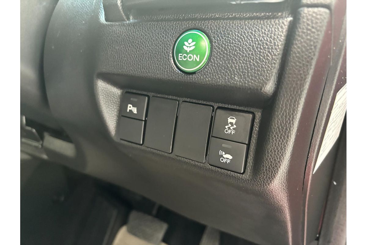 2015 Honda FIT HYBRID F PKG F PKG GP5