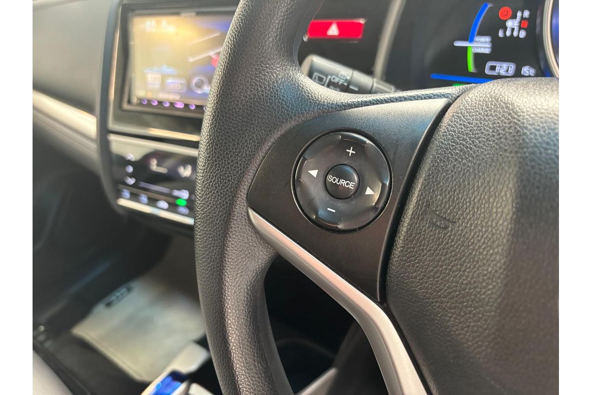 2015 Honda FIT HYBRID F PKG F PKG GP5