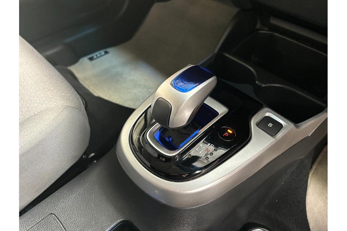 2015 Honda FIT HYBRID F PKG F PKG GP5