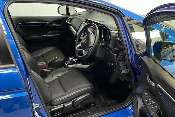 2014 Honda FIT HYBRID L PKG L PKG GP5